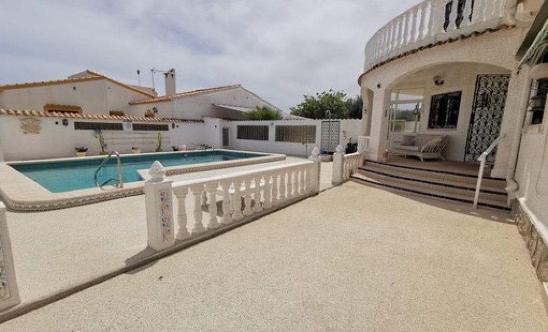 3 Chambres, Villa, À Vendre, 3 Salles de bain, Listing ID 2623, ORIHUELA COSTA, ALICANTE, Espagne,