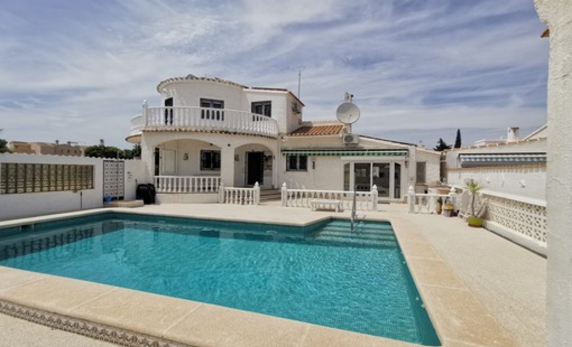 3 Chambres, Villa, À Vendre, 3 Salles de bain, Listing ID 2623, ORIHUELA COSTA, ALICANTE, Espagne,