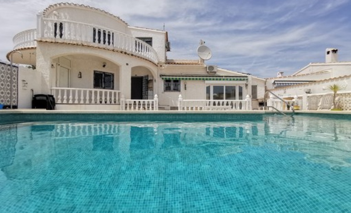 3 Chambres, Villa, À Vendre, 3 Salles de bain, Listing ID 2623, ORIHUELA COSTA, ALICANTE, Espagne,