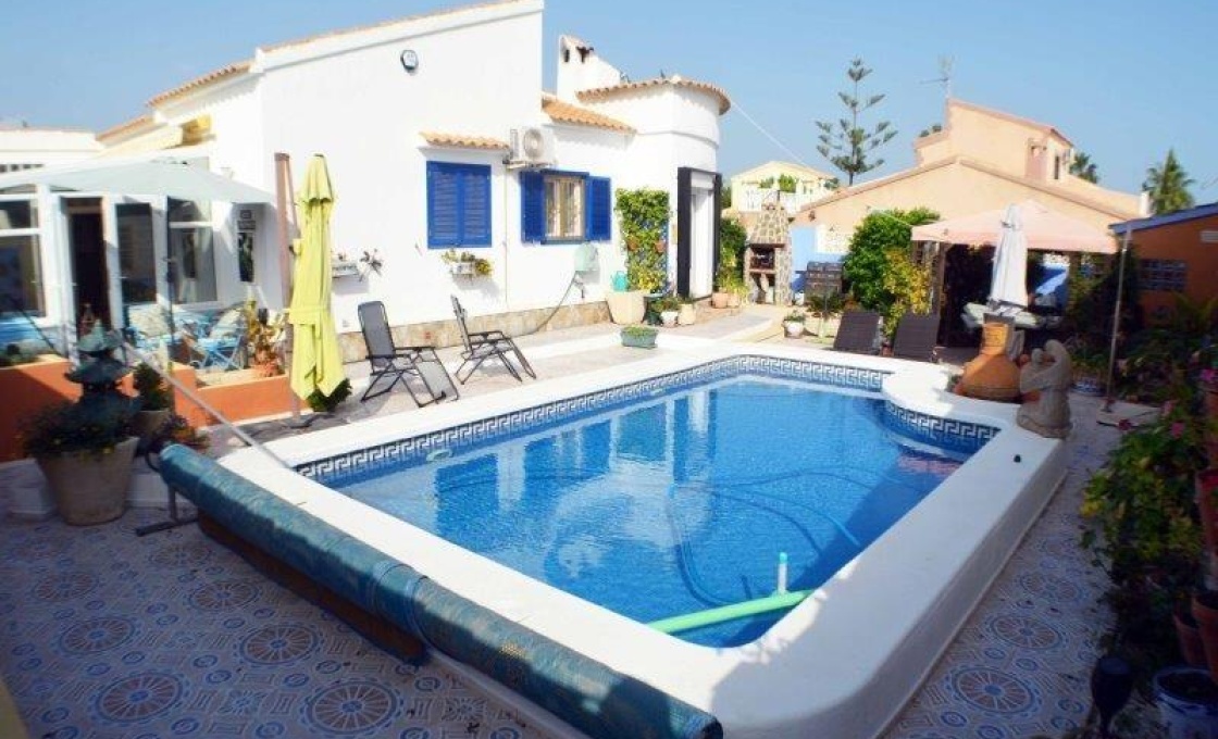 4 Chambres, Villa, À Vendre, 2 Salles de bain, Listing ID 2646, PUNTA PRIMA, ALICANTE, Espagne,