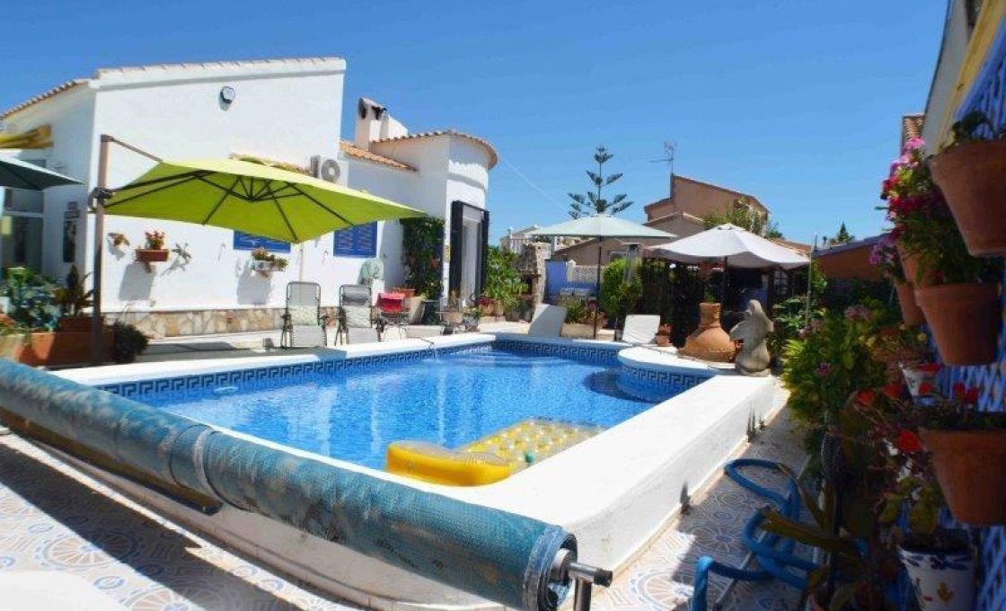 4 Chambres, Villa, À Vendre, 2 Salles de bain, Listing ID 2646, PUNTA PRIMA, ALICANTE, Espagne,