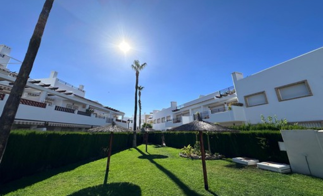 3 Chambres, Appartement, À Vendre, 2 Salles de bain, Listing ID 2661, VILLAMARTIN, ALICANTE, Espagne,