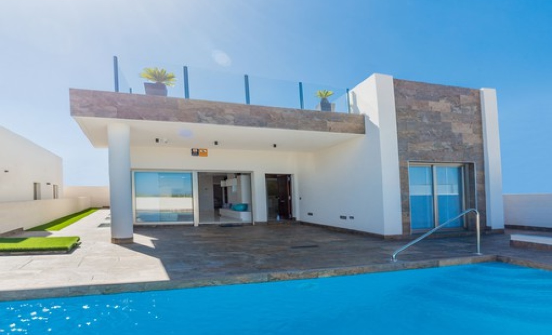 3 Chambres, Villa, Bien Neuf, 2 Salles de bain, Listing ID 2668, VILLAMARTIN, ALICANTE, Espagne,